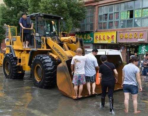 铲车倒没力气什么原因（铲车没劲不爱走道怎么回事）