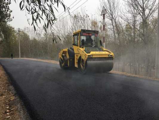 沥青路面用什么压路机（沥青路面用什么压路机比较好）