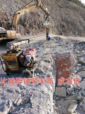 高速公路基层用什么破碎（高速公路施工用石块高效破碎装置）