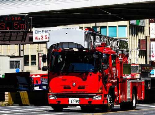 日本的消防车是什么样子的图片（日本的消防车是什么样子的图片高清）