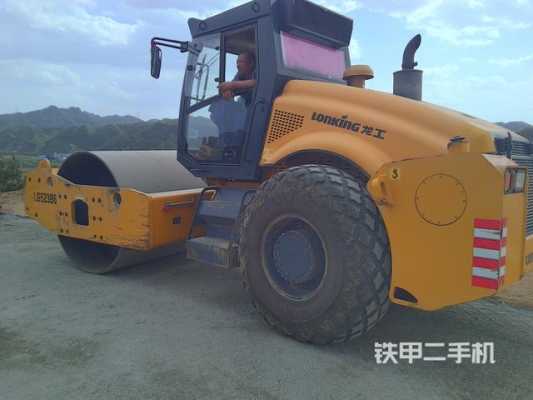 龙工523b6压路机什么意思（龙工压路机26吨型号）